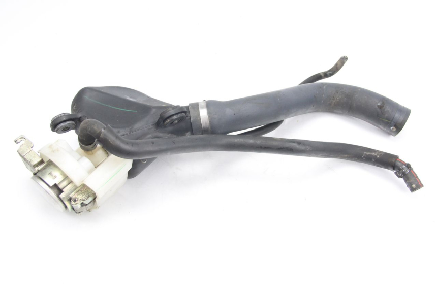 photo de BOUCHON RESERVOIR ESSENCE MBK FLIPPER 115 (2013 - 2017) - Gros plan technique