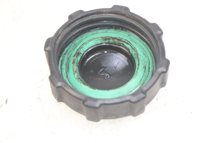 photo de BOUCHON RESERVOIR ESSENCE PIAGGIO FLY 2T 50 (2004 - 2017) - Détail de la pièce