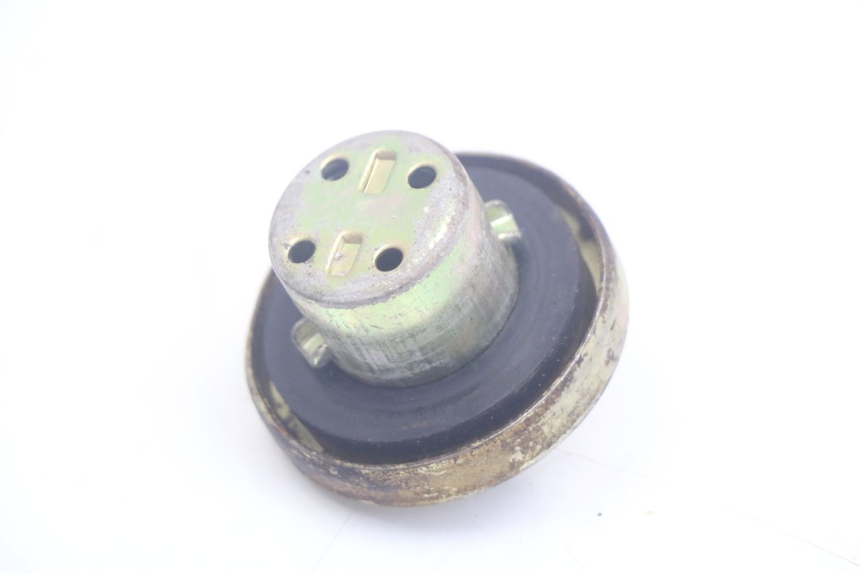 photo de BOUCHON RESERVOIR ESSENCE BAOTIAN FRESH 50 (2004 - 2012) - Détail de la pièce