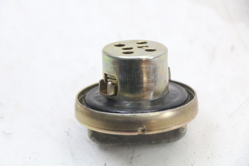 photo de BOUCHON RESERVOIR ESSENCE NECO GPX LC 2T 50 (2014 - 2018) - Zoom état d’usage