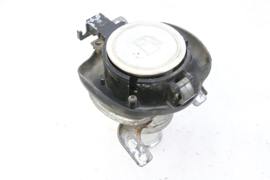 photo de BOUCHON RESERVOIR ESSENCE KYMCO GRAND DINK 125 (2002 - 2007) - Vue principale