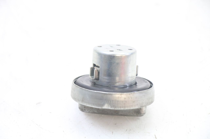 photo de BOUCHON RESERVOIR ESSENCE HONDA PCX (JF57/JF64) 125 (2014 - 2018) - Zoom état d’usage