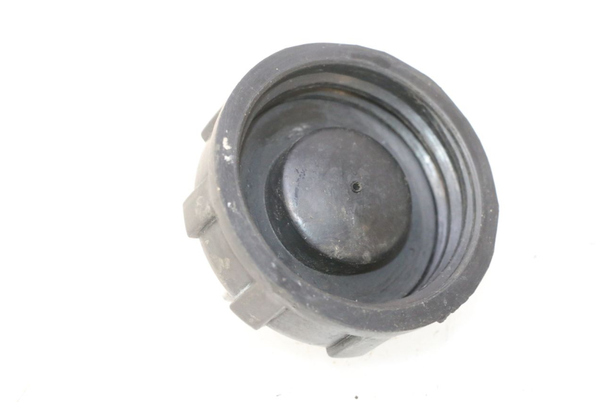 photo de BOUCHON RESERVOIR ESSENCE KEEWAY HURRICANE 50 (2006 - 2019) - Détail de la pièce