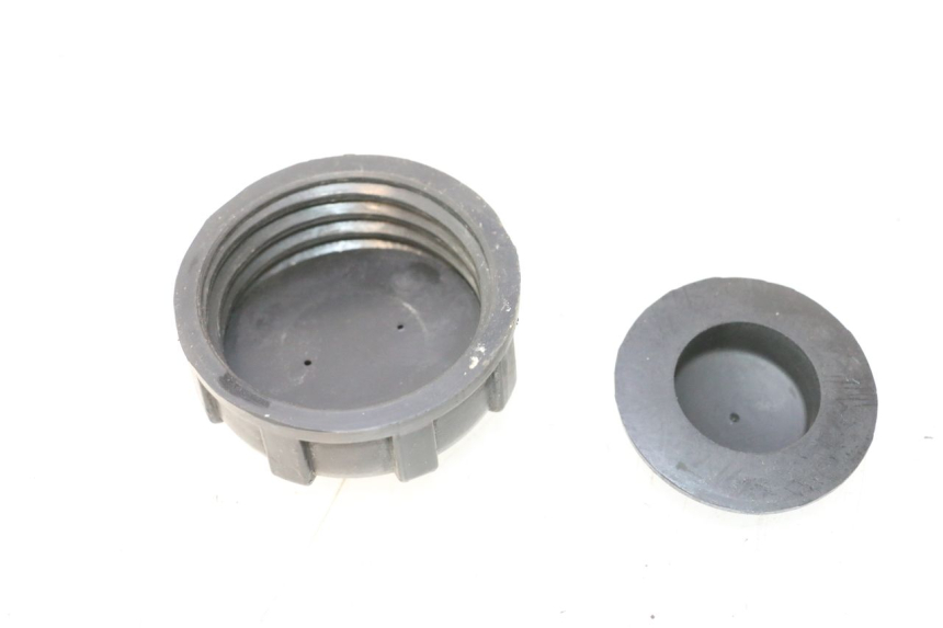 photo de BOUCHON RESERVOIR ESSENCE KEEWAY HURRICANE 50 (2006 - 2019) - Zoom état d’usage