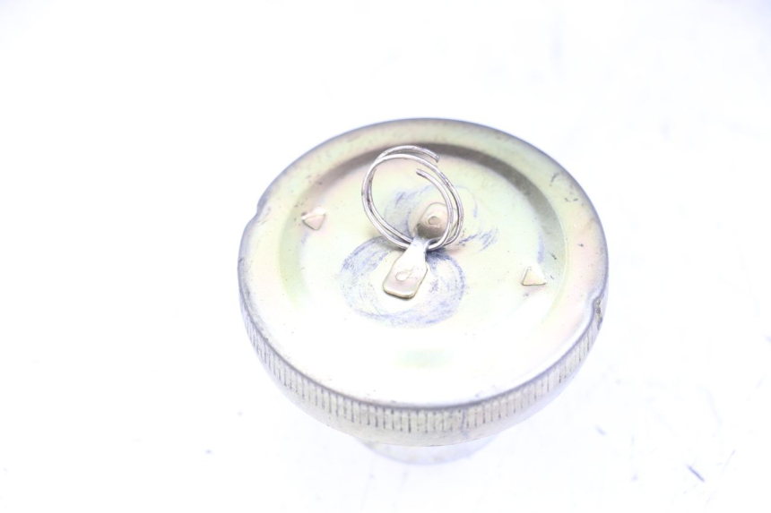 photo de BOUCHON RESERVOIR ESSENCE SYM JET 14 4T 50 (2018 - 2022) - Zoom état d’usage