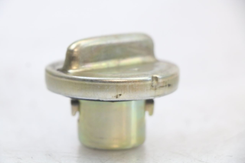 photo de BOUCHON RESERVOIR ESSENCE JM MOTORS VX 125 (2022 - 2025) - Zoom état d’usage