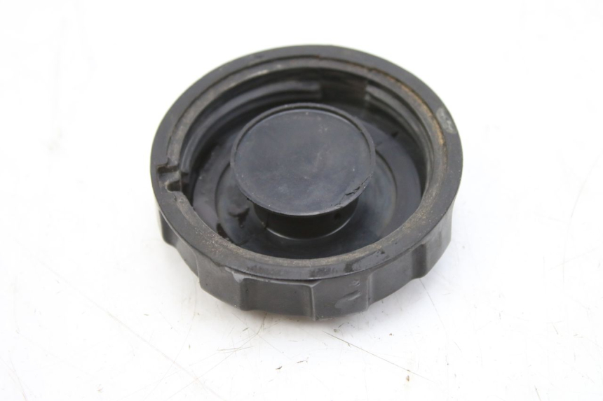 photo de BOUCHON RESERVOIR ESSENCE PEUGEOT KISBEE 4T 50 (2010 - 2017) - Gros plan technique