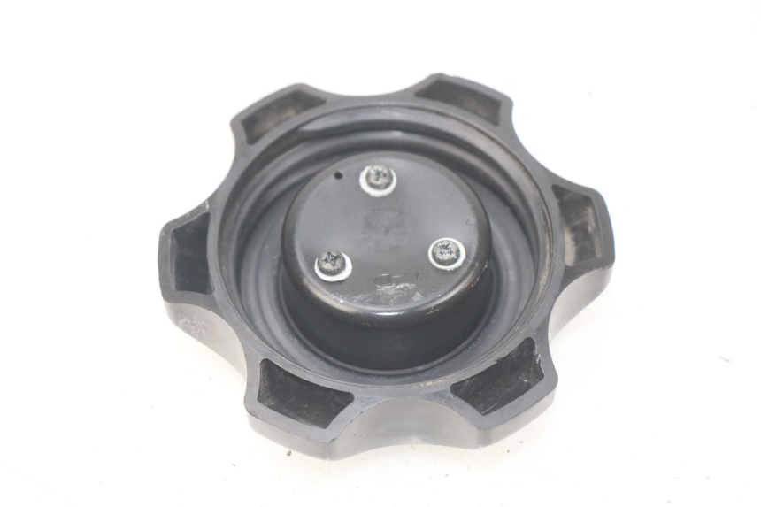 photo de BOUCHON RESERVOIR ESSENCE KAWASAKI KLX 110 (2010 - 2022) - Détail de la pièce