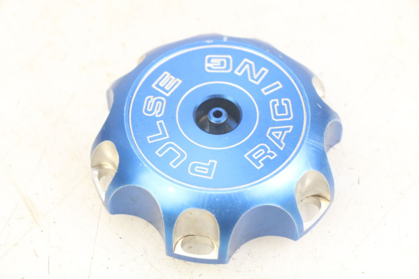 photo de BOUCHON RESERVOIR ESSENCE KAWASAKI KX 85 (2001 - 2013) - Vue principale