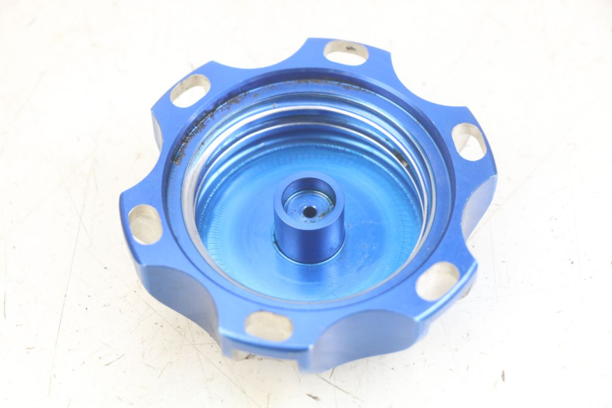 photo de BOUCHON RESERVOIR ESSENCE KAWASAKI KX 85 (2001 - 2013) - Détail de la pièce