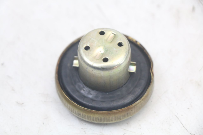 photo de BOUCHON RESERVOIR ESSENCE KYMCO LIKE 125 (2009 - 2016) - Zoom état d’usage