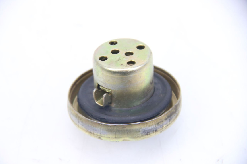 photo de BOUCHON RESERVOIR ESSENCE VENESI LOWIGI RETRO JJ50QT-3 50 (2020 - 2022) - Zoom état d’usage