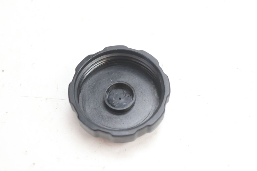 photo de BOUCHON RESERVOIR ESSENCE PEUGEOT LUDIX 50 (2008 - 2017) - Zoom état d’usage
