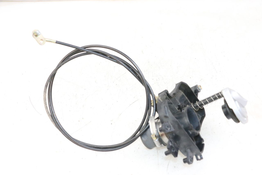 photo de BOUCHON RESERVOIR ESSENCE SYM MIO 50 (2011 - 2017) - Détail de la pièce