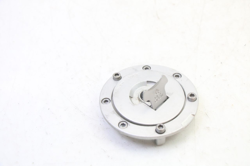 photo de BOUCHON RESERVOIR ESSENCE HONDA NTV DEAUVILLE 650 (2001 - 2006) - Vue principale