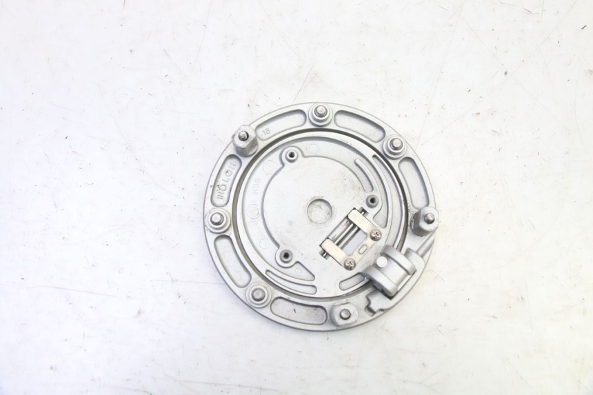 photo de BOUCHON RESERVOIR ESSENCE HONDA NTV DEAUVILLE 650 (2001 - 2006) - Autre angle de vue