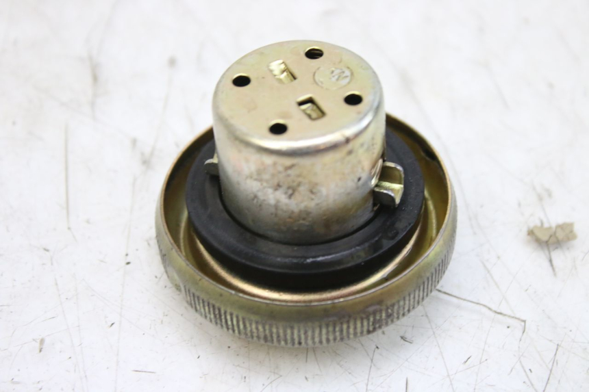photo de BOUCHON RESERVOIR ESSENCE SYM ORBIT 2 4T 50 (2018 - 2022) - Détail de la pièce