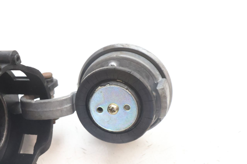 photo de BOUCHON RESERVOIR ESSENCE SYM ORBIT III 3 4T 50 (2021 - 2025) - Zoom état d’usage
