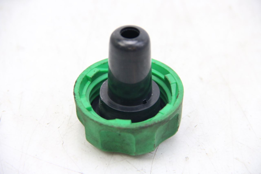 photo de BOUCHON RESERVOIR ESSENCE MBK OVETTO 2T 50 (2007 - 2017) - Zoom état d’usage