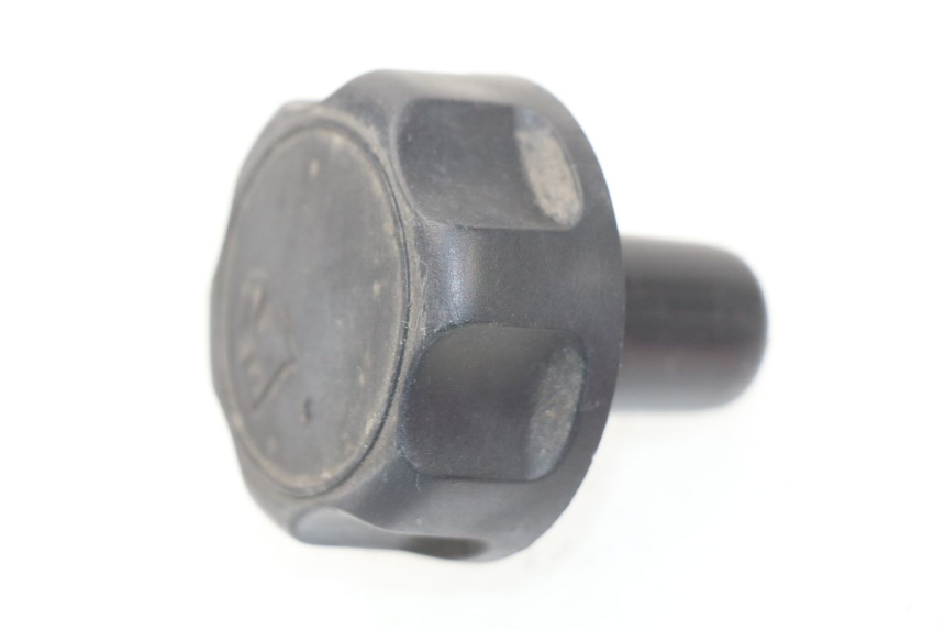 photo de BOUCHON RESERVOIR ESSENCE MBK OVETTO 4T 50 (2008 - 2016) - Vue principale