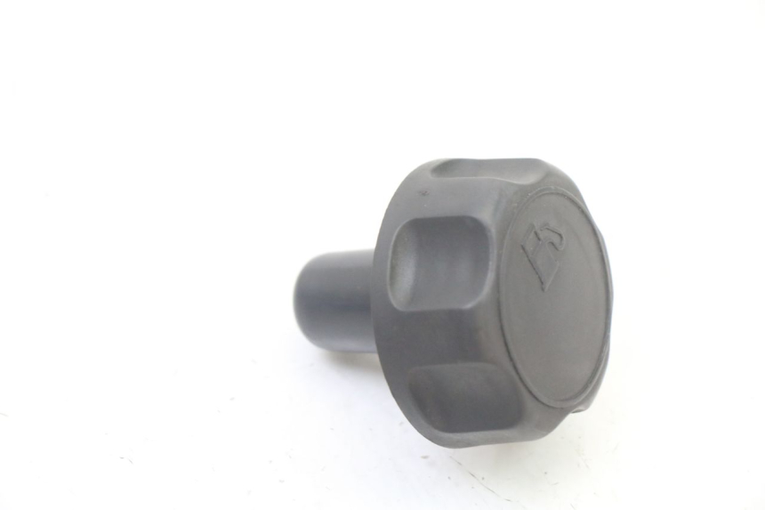 photo de BOUCHON RESERVOIR ESSENCE MBK OVETTO 4T 50 (2008 - 2016) - Vue principale