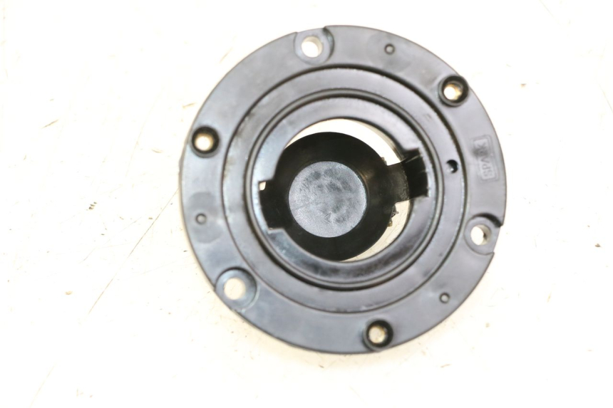 photo de BOUCHON RESERVOIR ESSENCE PIAGGIO NRG POWER PUREJET 50 (2018 - 2021) - Vue principale