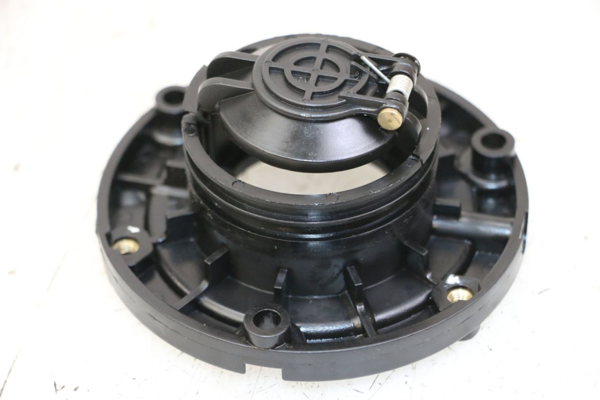 photo de BOUCHON RESERVOIR ESSENCE PIAGGIO NRG POWER PUREJET 50 (2018 - 2021) - Zoom état d’usage