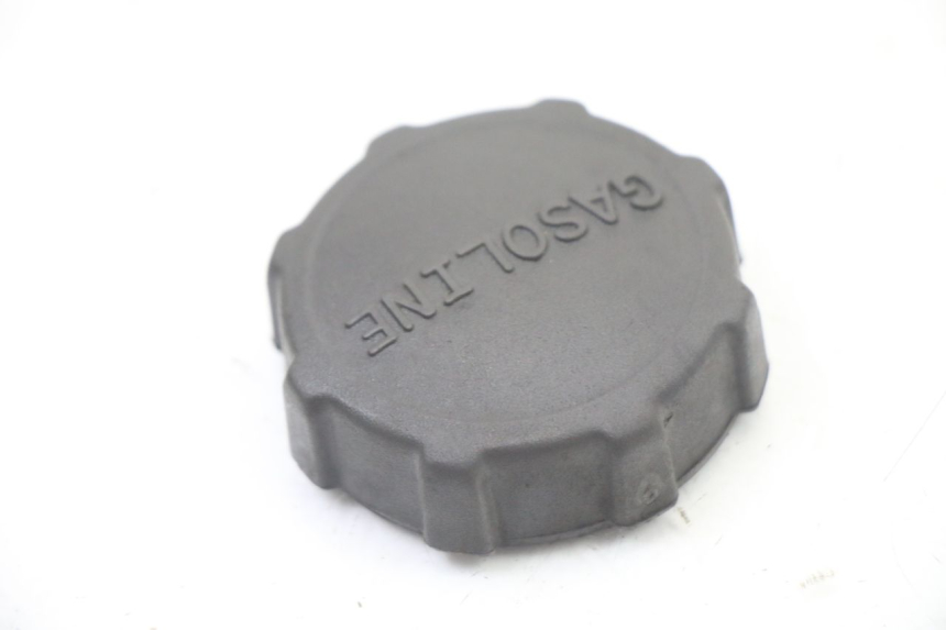 photo de BOUCHON RESERVOIR ESSENCE PIAGGIO VESPA GRANTURISMO 125 (2003 - 2007) - Détail de la pièce