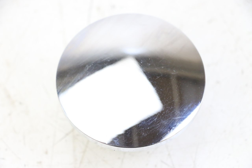 photo de BOUCHON RESERVOIR ESSENCE REGAL RAPTOR SPYDER 125 (2010 - 2018) - Détail de la pièce