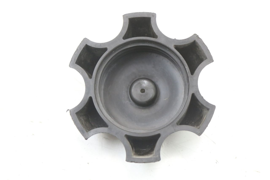 photo de BOUCHON RESERVOIR ESSENCE APOLLO RFZ 140 - Zoom état d’usage