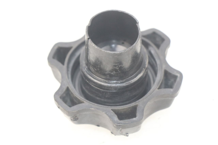 photo de BOUCHON RESERVOIR ESSENCE SUZUKI RM-Z RMZ 250 (2010 - 2016) - Zoom état d’usage