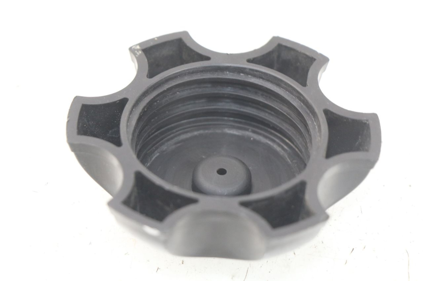 photo de BOUCHON RESERVOIR ESSENCE MINI MX ROOKIE 125 - Détail de la pièce