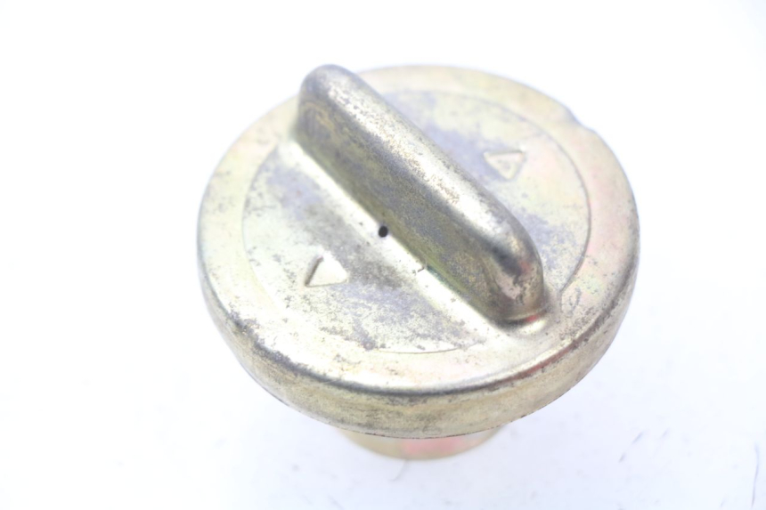 photo de BOUCHON RESERVOIR ESSENCE TURBHO RP 50 (2018 - 2022) - Détail de la pièce