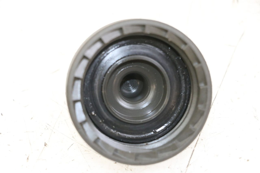 photo de BOUCHON RESERVOIR ESSENCE GILERA RUNNER LC 50 (1997 - 1998) - Zoom état d’usage