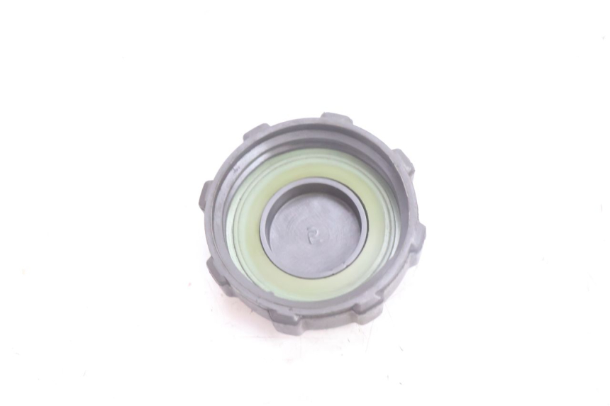 photo de BOUCHON RESERVOIR ESSENCE GILERA RUNNER SP 50 (2002 - 2004) - Zoom état d’usage