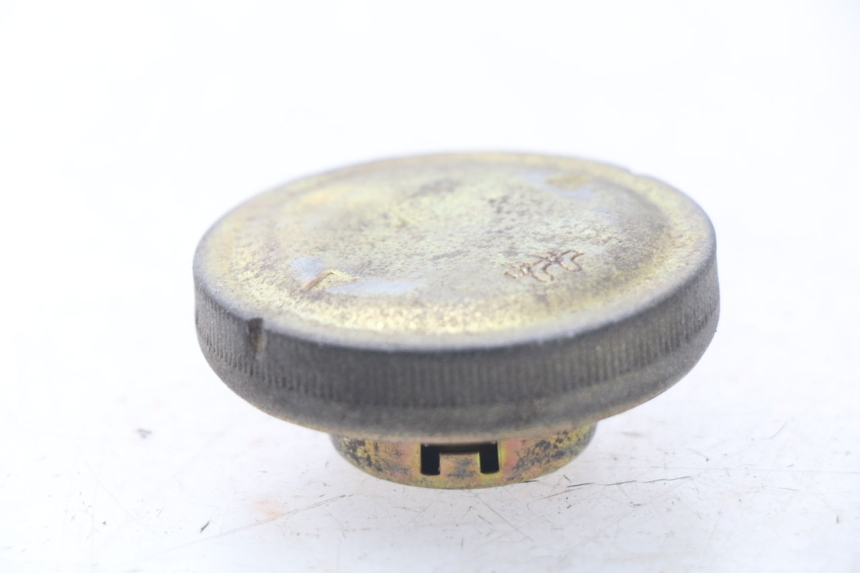 photo de BOUCHON RESERVOIR ESSENCE DAELIM S4 50 (2010 - 2015) - Détail de la pièce