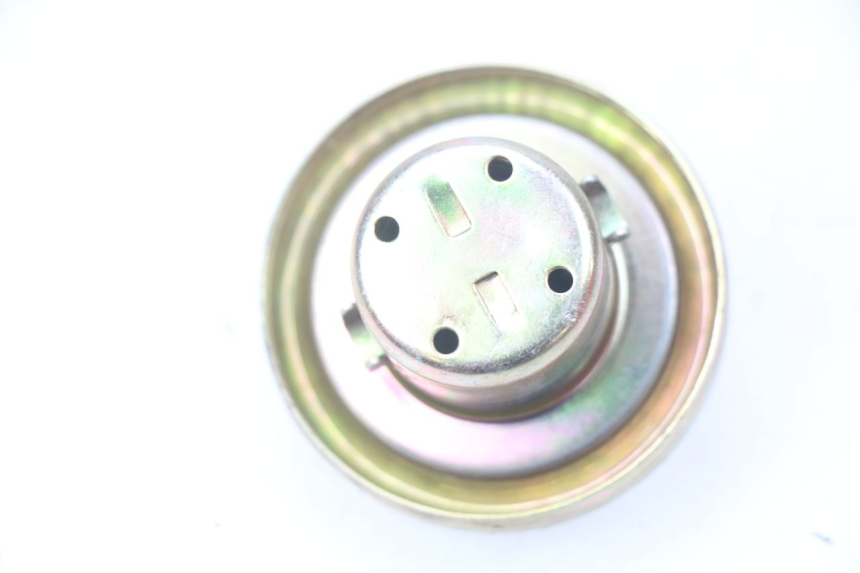 photo de BOUCHON RESERVOIR ESSENCE JM MOTORS SANTANA 50 (2014 - 2023) - Détail de la pièce