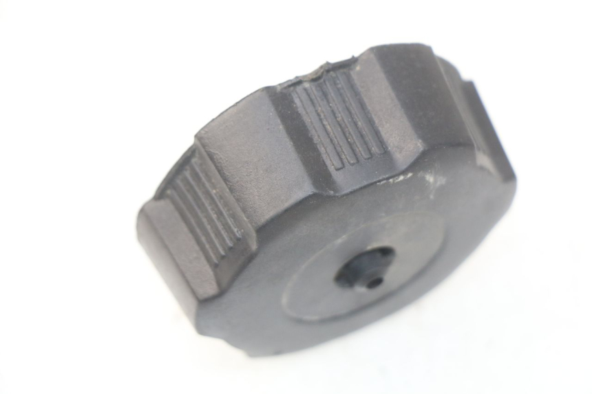 photo de BOUCHON RESERVOIR ESSENCE ORION SPORTRAX 125 - Zoom état d’usage