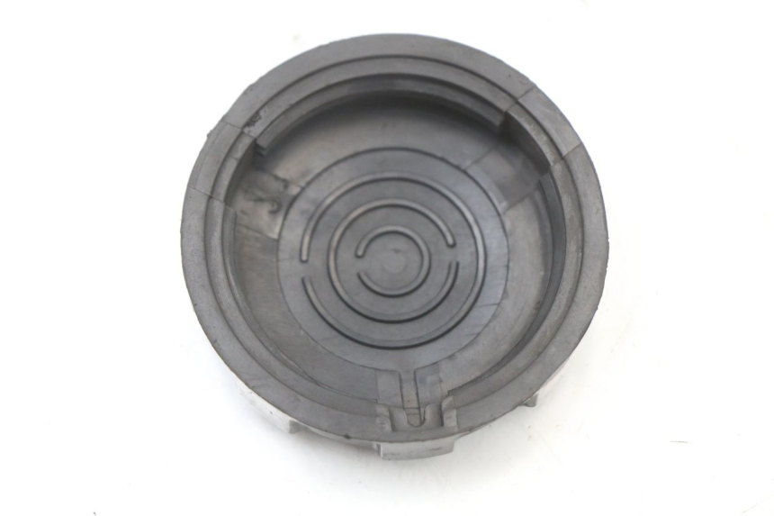 photo de BOUCHON RESERVOIR ESSENCE PEUGEOT STREETZONE I 2T 50 (2018 - 2020) - Zoom état d’usage