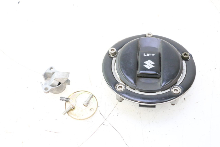 photo de BOUCHON RESERVOIR ESSENCE SUZUKI SV S 650 (2003 - 2009) - Vue principale