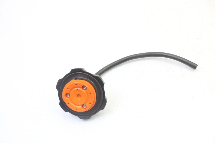 photo de BOUCHON RESERVOIR ESSENCE KTM SX 85 (2013 - 2017) - Autre angle de vue