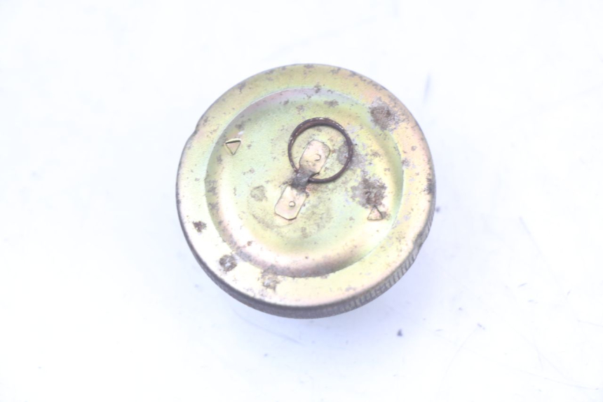 photo de BOUCHON RESERVOIR ESSENCE SYM ORBIT 2 4T 50 (2008 - 2017) - Détail de la pièce