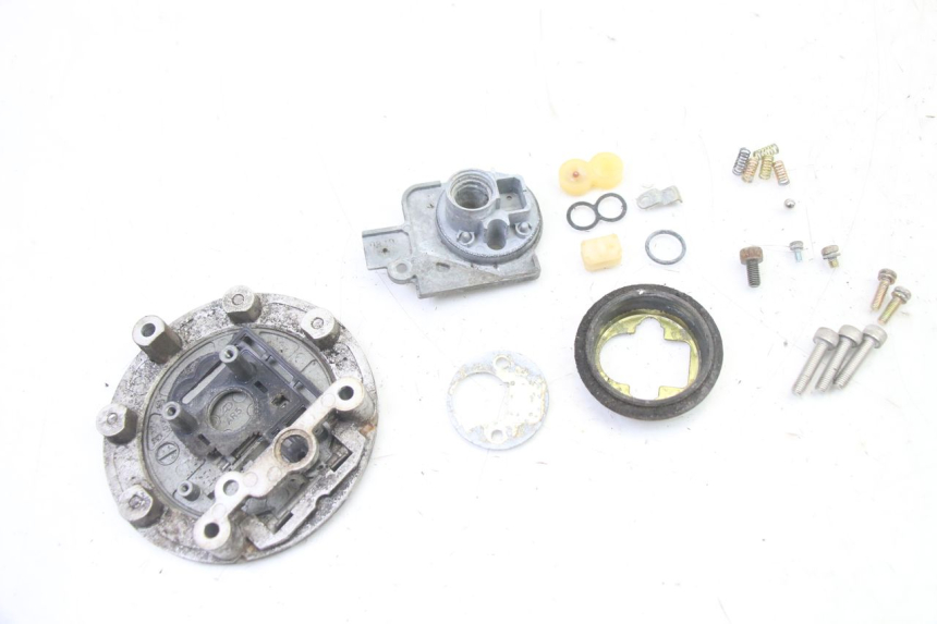 photo de BOUCHON RESERVOIR ESSENCE YAMAHA TDR DELTABOX 125 (1997 - 2003) - Détail de la pièce