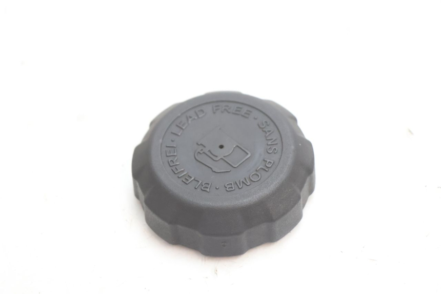 photo de BOUCHON RESERVOIR ESSENCE PEUGEOT TREKKER 50 (1995 - 2004) - Détail de la pièce