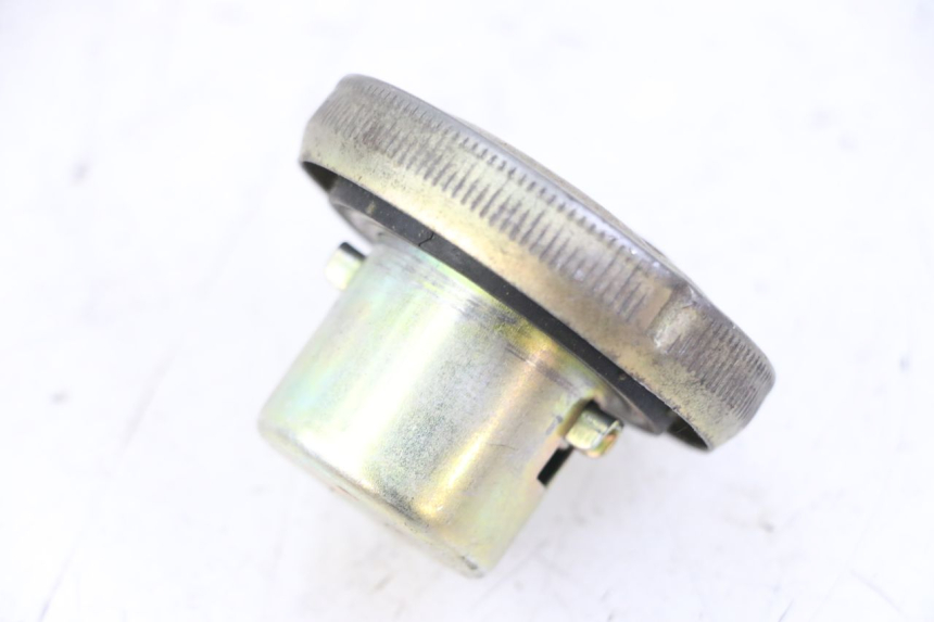 photo de BOUCHON RESERVOIR ESSENCE PEUGEOT TWEET PRO CARGO 50 (2018 - 2022) - Détail de la pièce