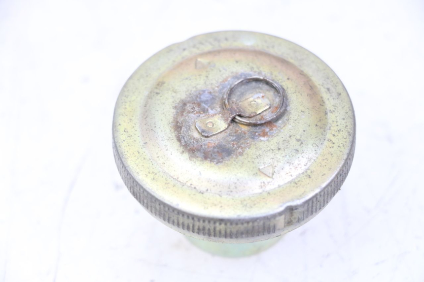 photo de BOUCHON RESERVOIR ESSENCE PEUGEOT TWEET PRO CARGO 50 (2018 - 2022) - Zoom état d’usage