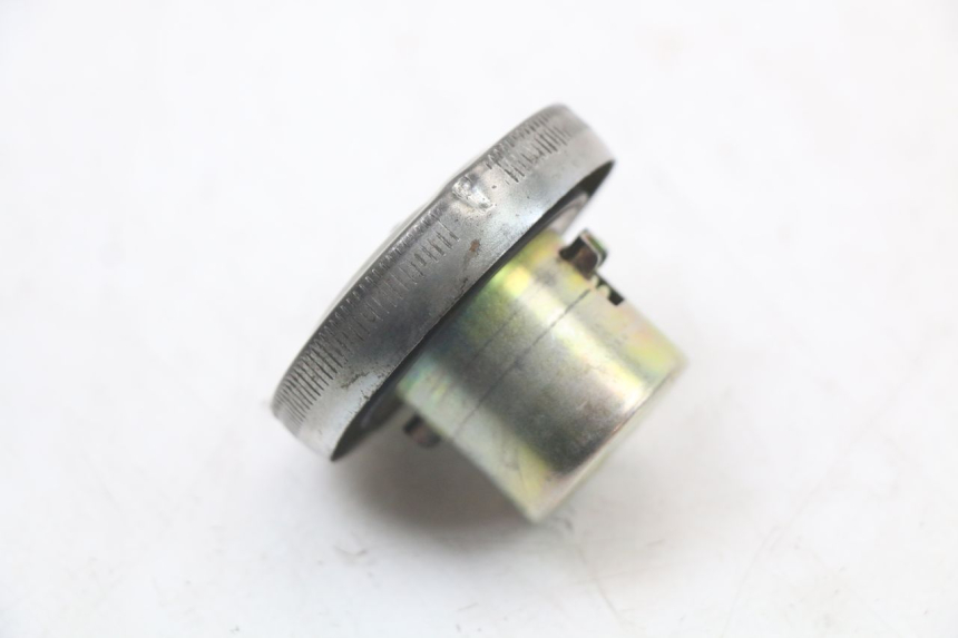 photo de BOUCHON RESERVOIR ESSENCE PEUGEOT TWEET 125 (2018 - 2021) - Vue principale