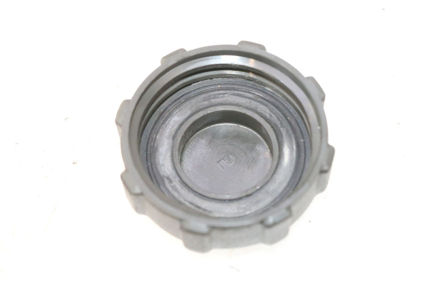 photo de BOUCHON RESERVOIR ESSENCE PIAGGIO VESPA S 2T 50 (2007 - 2014) - Détail de la pièce
