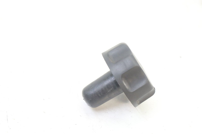 photo de BOUCHON RESERVOIR ESSENCE YAMAHA WHY 50 (1998 - 2000) - Vue principale