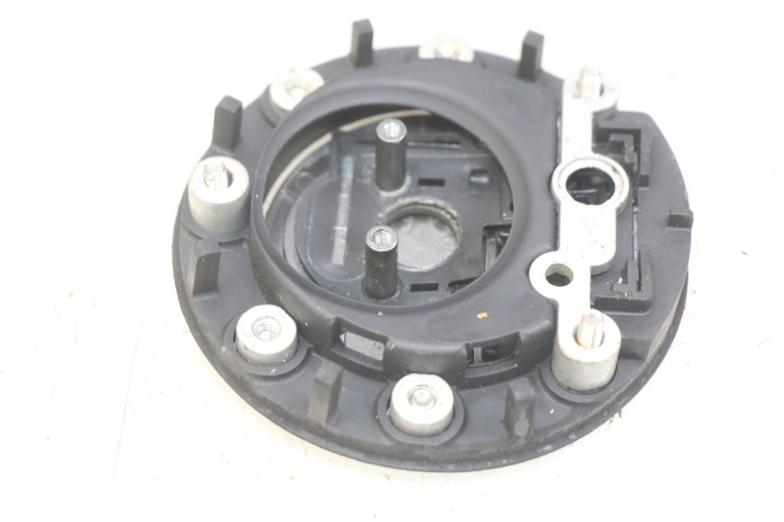 photo de BOUCHON RESERVOIR ESSENCE SYM WOLF SB 125 (2011 - 2018) - Détail de la pièce